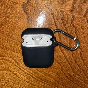 Apple AirPods with charging case